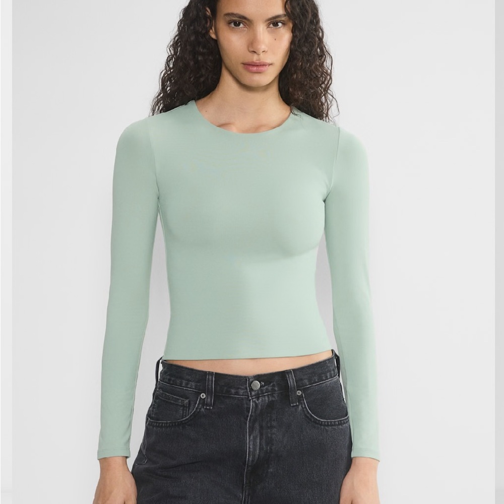 Aritzia Original Contour Longsleeve